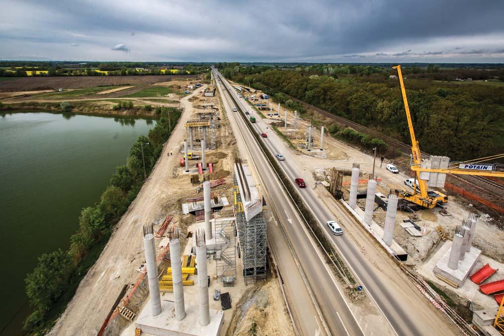 UTIBER Kft. utiber.hu Végcsomópont Szeged felé 13 kilométeres változat is, a végső, egészen pontosan 12 709 méter hosszú nyomvonal tulajdonképpen ez utóbbi kettő keveréke lett.