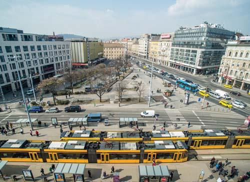 Régi adósságát törlesztheti a főváros és a kerület, hiszen naponta 200-300 ezer ember érinti közlekedése során ezt a csomó - pontot, melynek felújítása évtizedek óta várat magára.