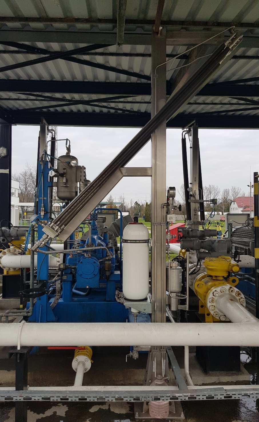 Zalaegerszeg vasútüzemben a nehéz alapanyagok lefejtésére szolgáló régi tömlők helyett 8 db lefejtő kar került beépítésre.