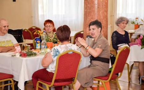 A klubot jelenleg vezető Borika szeretettel gondolt vissza az elmúlt évek közös kirándulásaira, a Nagyothallók és Siketek Iskolájára, a versmondó versenyekre, a közös karácsonyokra, az együtt töltött
