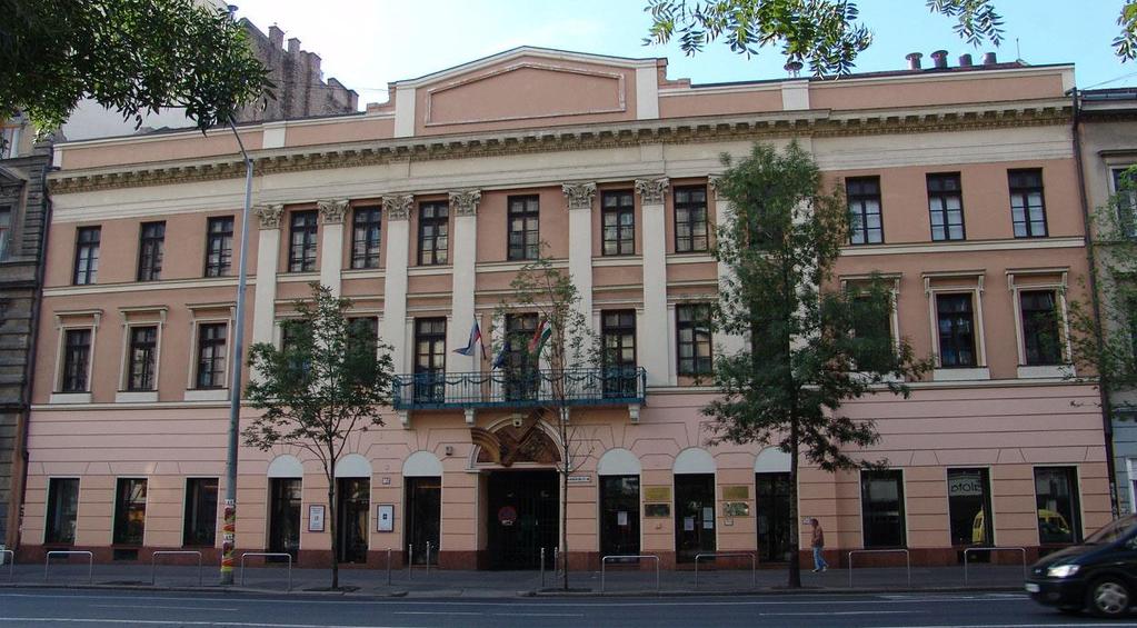 A legrégebben épült helyi védelem alá vont ház a Rákóczi út 15. szám alatt álló, Hild József tervezte klasszicista lakóház 1839-ből.