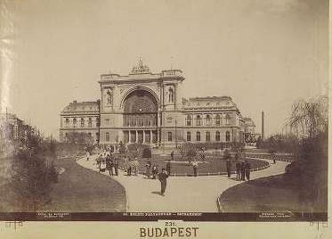 1865 körül készített tervét tükrözi. A Kőbányától 1950-ben a kerülethez csatolt utcák vonala a századfordulón végzett parcellázások nyomán alakult ki.