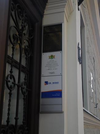 kapu nem eredeti és nincsen