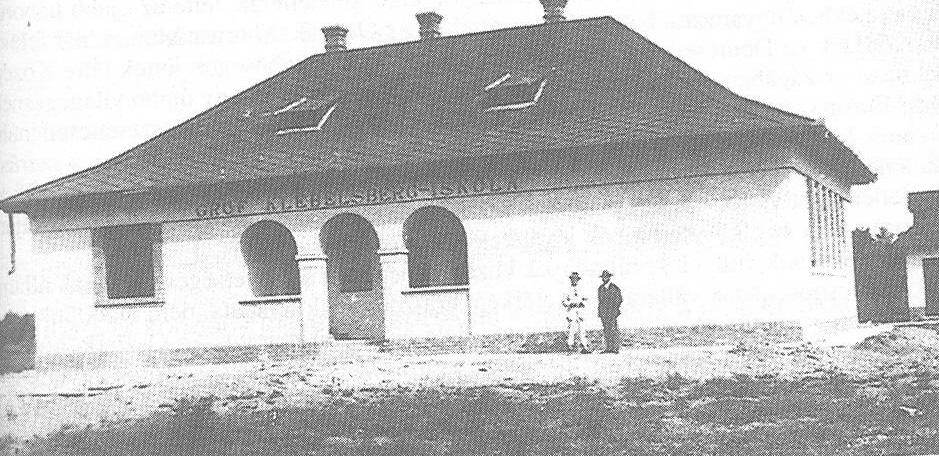 elvégzése után vették fel a tanulókat.