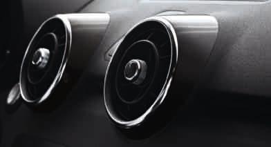 Fényes fehér Fényes bársonybézs Fekete, matt Fényes fekete Fényes gránátvörös Audi exkluzív alumíniumhatású A