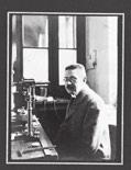 328. 327. 329. 327. Sebestyén Lajos, a Debreceni Hirlap munkatársának fényképes vasúti igazolványa 1939-ből, családi és közéleti szerepléseinek négy fényképével.
