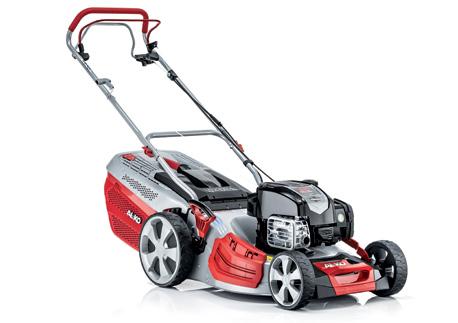 Easy-Click box ı Maxairflow technology ı 46 cm munkaszélesség ı 70 literes fűgyűjtő kapacitás ı Központi magasságállítás ı Nagy, duplán golyóscsapágyazott kerekek ı Aszimmetrikus ház (tökéletes