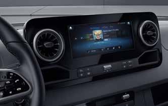Moduláris rádió, multimédia és navigáció választék. A Mercedes-Benz Audiosystem az analóg rádióvétel mellett kéz nélküli funkcióval ellátott Bluetooth csatlakozást és egy USB-csatlakozót is kínál.