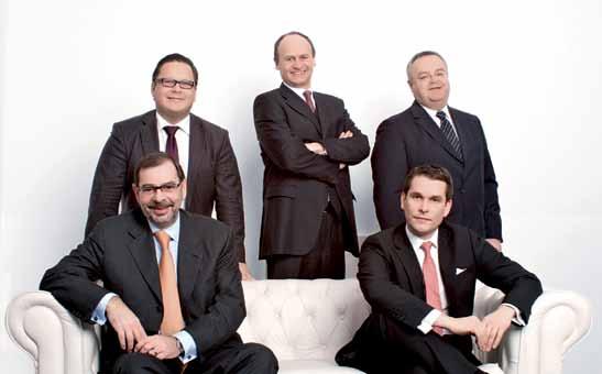 tsmathematik. végezte tanulmányait. A Als German Ana- studierte lyst Real war Estate er Advisory u.a. jahrelang Team GmbH-nál zuständig Frankfurt für die Koordination am Main-ban von elemzőként