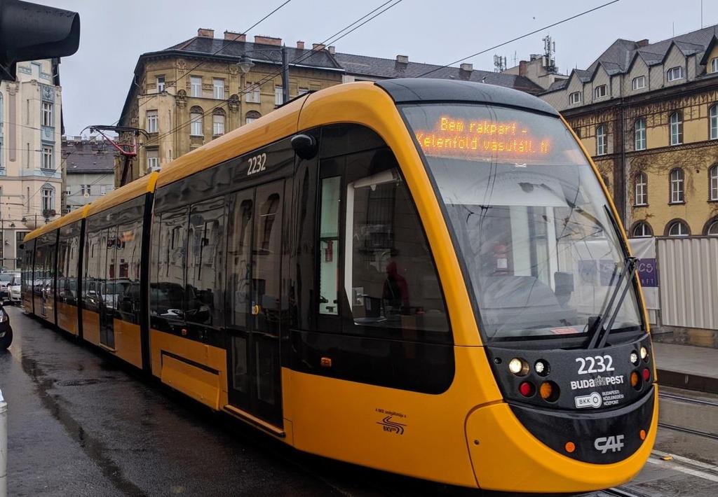 Járműfejlesztések 26 db CAF Urbus 3 villamos beszerzése 2019-től: 5 db CAF Urbus 3/9 21 db