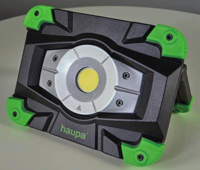 hálózati rész (5 V / 1 A DC) 12 V töltőkábel szivargyújtóhoz állítható láb Méretei: h: 170 x sz: 121 x m: 43 mm 360 130344 360 130348 Kompakt fényszóró HUPlight20pro Integrált akkumulátor Li-Ion 7,4