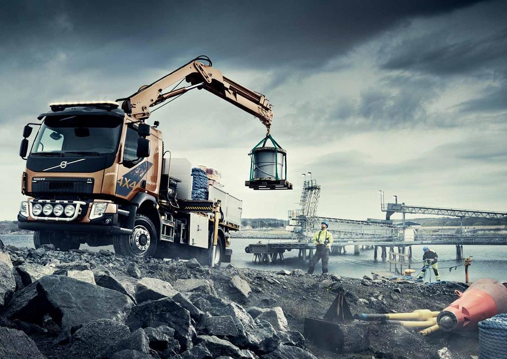 VOLVO FL 4 4 Bármilyen útviszonyok és körülmények között elvégzi a feladatát. A Volvo FL immár összkerékhajtással is rendelhető.