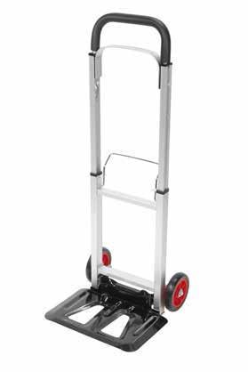 100 kg TARTOZÉKOK: 1,8 m szívótömlő, állítható szívófej, résszívó, redős filter,