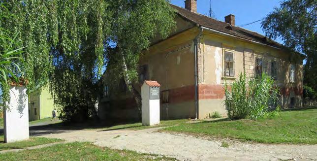 típusú földszintes CK-házakig.