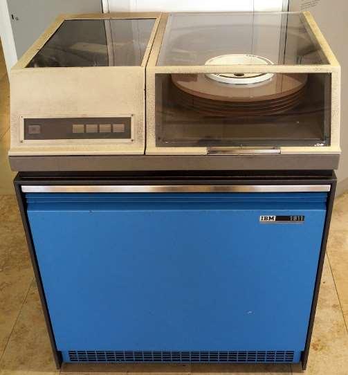 Mágneses adattárolás IBM 1311