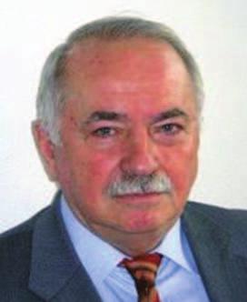 PÁLINKÁS GÁBOR az MTA rendes tagja AQ2 épületének építési folyamata Az előadó, aki az építkezés kormánybiztosa volt, elmondta, hogy az épület korszerű, környezetbarát és energiatakarékos
