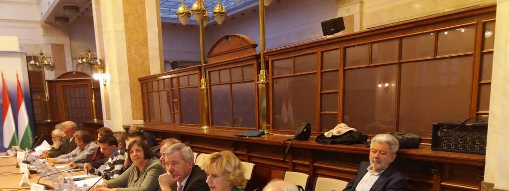 Boros Péterné, a SZEF alelnöke, az MKKSZ Elnöke kérdéseivel próbálta pontosítani az elhangzottak megértését: 1. Mikor várható a most hatályos létszámstop feloldása?