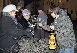 Umelé klzisko nie je vhodné pre náročnejšie ľadové športy. Jeho povrch patrí medzi pomalšie.