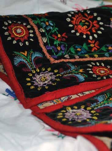 Culture and Nature in Transylvania Past & Future TRADITION AND MODERNITY The dichotomy of the mountain and lowland areas corresponds to the dichotomy of the traditional and modern settlements in the