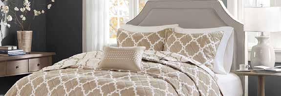 Az ágytakaró és a párnák is kétoldalasak, így bármikor megváltoztathatja szobájának hangulatát.