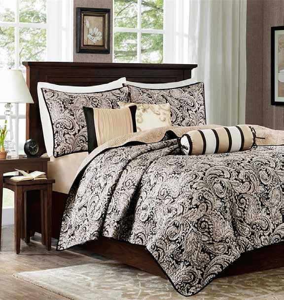 Thalassa 6 darabos ágytakaró garnitúra Világoskék, tópszín és egy leheletnyi platina gyönyörű kombinációja, 3 díszpárna és hímzés