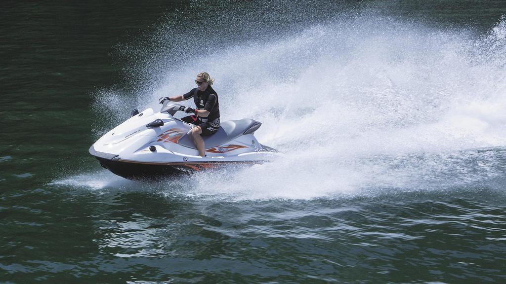 A világ legmegbízhatóbbnak tartott vízi járműve Napjaink WaveRunner hajóit hosszú évek tapasztalatai alapján világszerte megbízhatóságukról és nagy teljesítményükrl ismerik emögött a hatékony 4 ütem