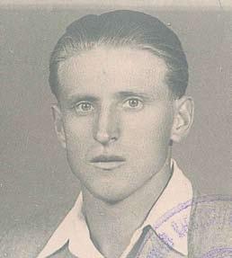 1956 forradalma 129 Baráth Éva Testvéremre emlékezve Nemzetőr volt. A tanácsháza bejáratánál lehetett a kritikus időpontban.