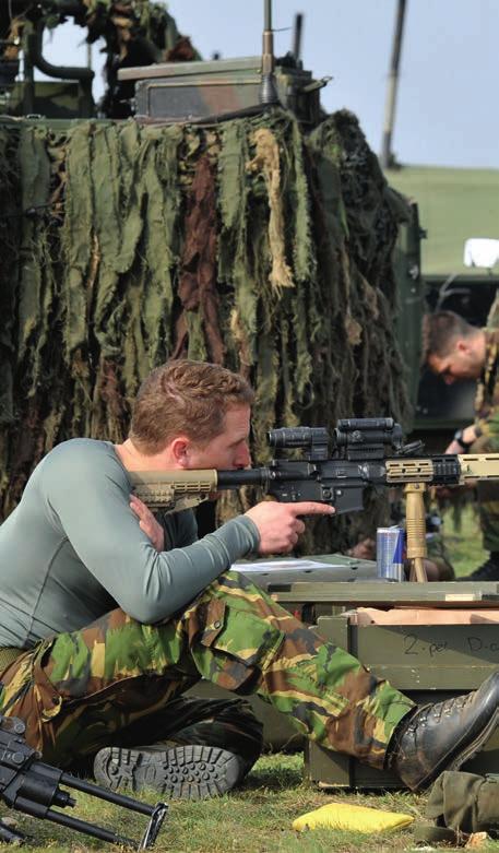 Minden holland századhoz egyegy összekötő tisztet vezényeltünk, akik folyamatosan a vendégek mellett tartózkodnak.