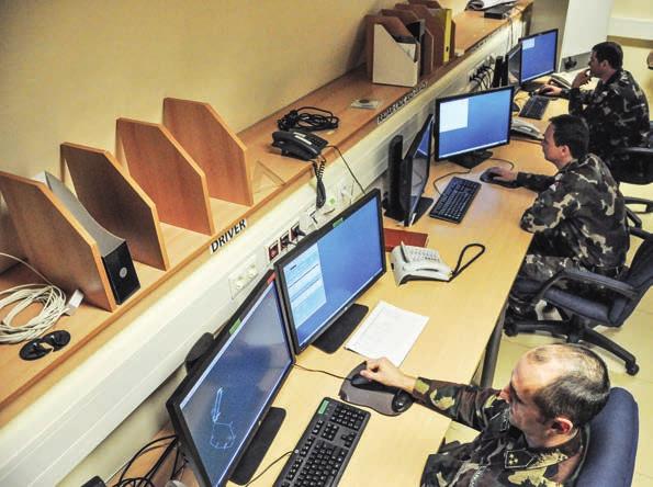 Sok esetben történik szimulált határsértés, felderítő repülés, amikor is a NATO által előírt nagyon kötött fegyveralkalmazási szabályok alkalmazásának módját