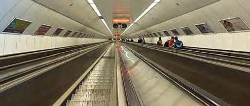 a) Ey lift emelkedé közben fél perc alatt jut a 2. emelettől a 8.-i. Ey emelet m maa. b) Ey yaloo 4 km ebeéel 6000 m utat tez me.
