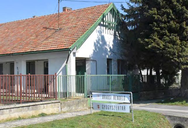 helyet. A Posta melletti impozáns épület az egykori Berzsenyi-kúria.