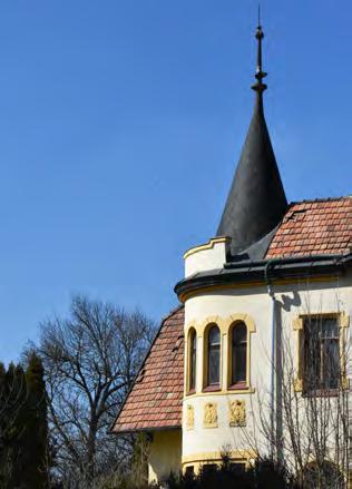 A Bersenyi (Bersenyi), Egyházas-Berzsenyi család ősei a Veszprém vármegyei Nagy-Börzsöny-pusztára kaptak adományt,