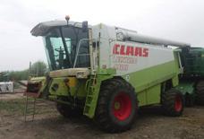 957 736 Claas Dominator 106 Évjárat: 1 985 Üzemóra: