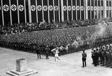 Hitler csodálta az ókori görögöket, s a nácikat a jogos örököseinek tartotta.