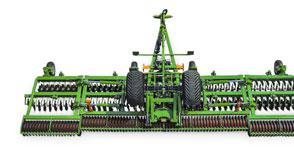 Talajművelés Catros rövidtárcsa 30 31 Munkaszélesség 12 m, vontatott, felhajtható futómű Munkamélység 5 cm 14 cm ( 510 mm) A szériafelszerelés részét képező hidraulikusan összecsukható vázzal