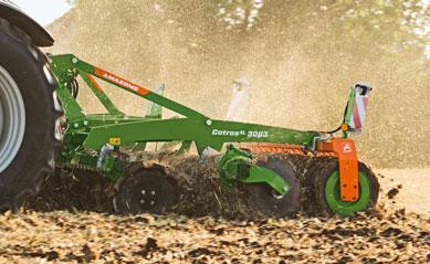 A termékek Catros XL kompakt rövidtárcsa XL-teljesítmény tarlóhántás esetén Catros XL 610 mm (csipkés)