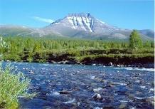 Alpok Az.egy félköríves hegyvonulat Európa középső részén. 8 országot érintő hatalmas terület. 1200 km hosszú. Legmagasabb csúcsa a Mont Blanc (4810 m).