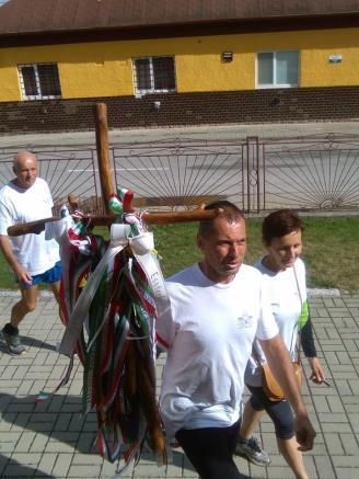 A CSEMADOK a.sz. *Július 29.-én a berzétei Önkormányzat által rendezett II. gulyásfőző versenyen Csemadok szervezetünk csapata ismét elnyerte a,,legszebben megterített asztal,, címet. *Augusztus 19.
