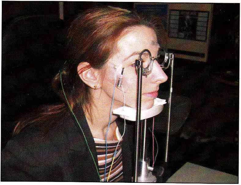 Opticus neuritisek elektrofiziológíai differenciáldiagnosztikája Bár a liquor-diagnosztika és a képalkotó eljárások nagymértékű fejlődése némileg csökkentette az elektrofiziológiai módszerek