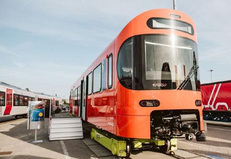 A vonaton van egy kijelölt családi terület is. Mind az alumínium kocsiszekrény, mind a forgóváz új tervezésű, valamint új az ABB és a Stadler által tervezett száraz transzformátor is.