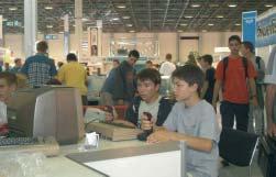 MÉLYVÍZ Rövid hírek H A R D V E R Az OCZ Technology bemutatta DDR2-es SDRAM-ját.