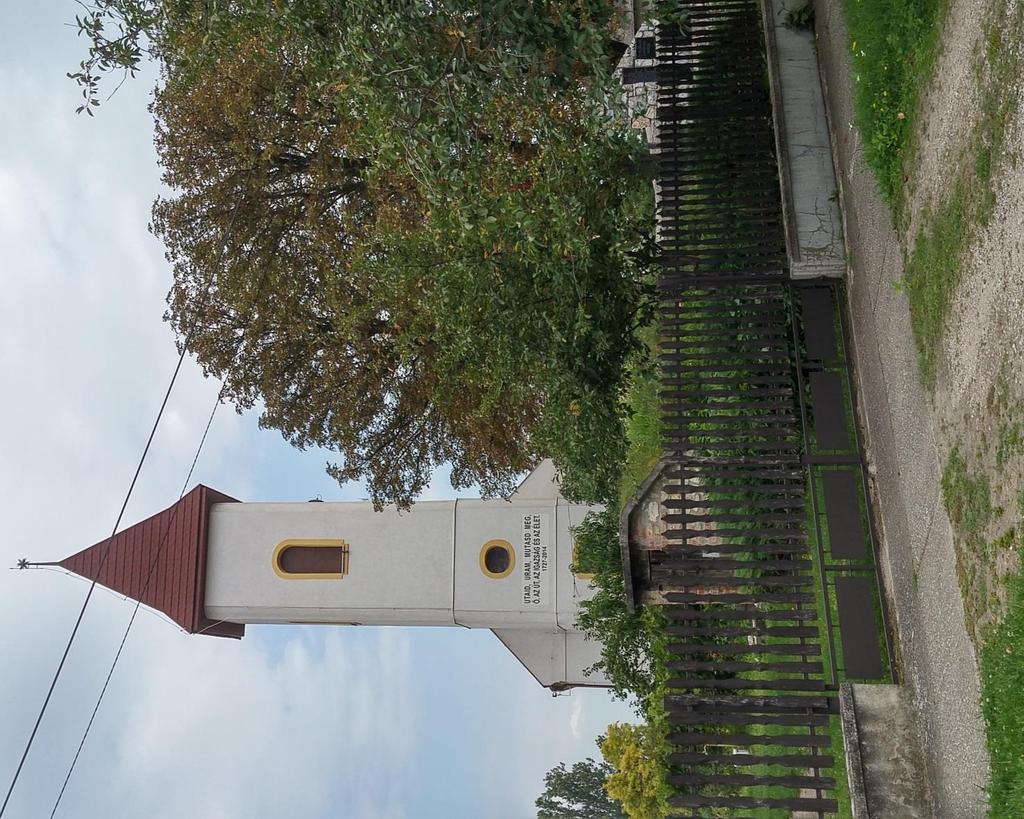 HELYI EGYEDI ÉRTÉKEK Helyi művi értékek közül kiemelkednek azok az egyedi elemek, melyeket a település lakói maguk jelöltek ki helyi védelemre érdemesnek.