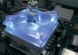 Az igen méretes, négy darab kék LED-et is tartalmazó hûtõ 2400 rpm teljesítményével a manapság legnagyobb órajellel rendelkezõ Intel P4-es procik hõmérsékletét is képes megzabolázni.