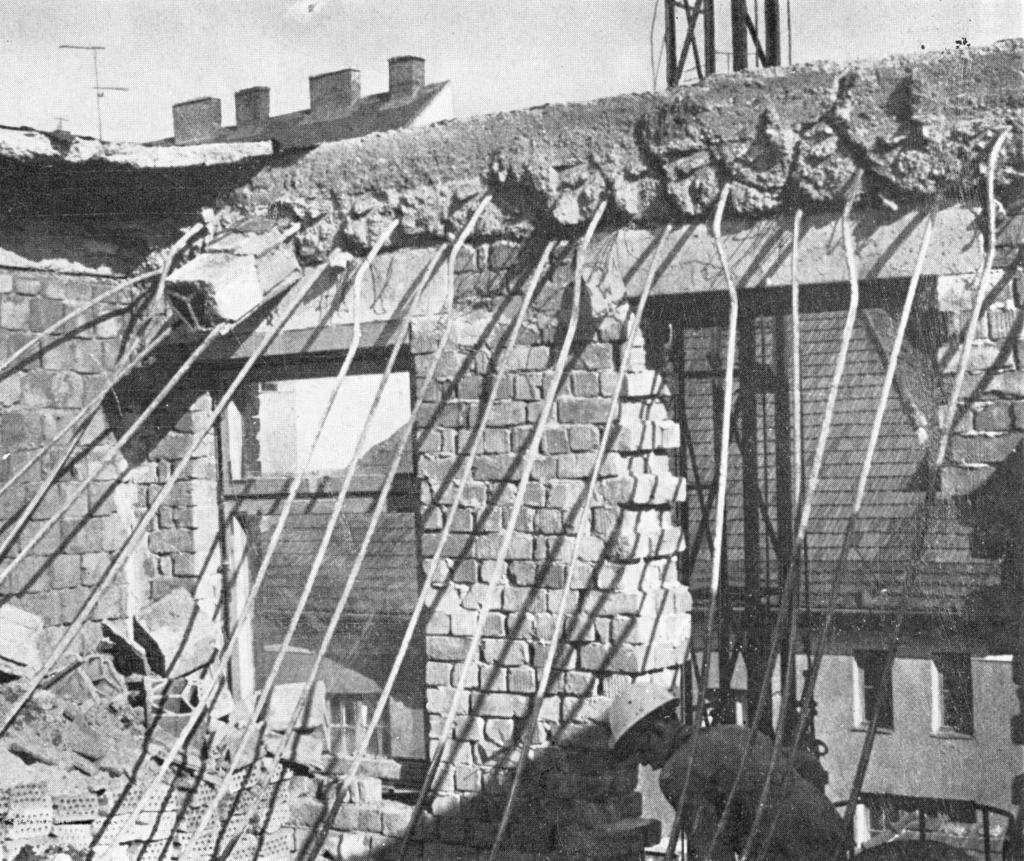 Maga a betonozás sem volt megfelelő, ezért az elkészült beton a tervezettnél kisebb szilárdságú lett.