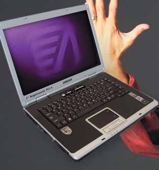 Az Intel villámgyors és alacsony energiaigényű processzora, a SONY által bevezetett X-Black extra ragyogó képernyő, az egyik leggyorsabb grafikus kártya, a GeForce Go 6600, DVD író, több órás akku