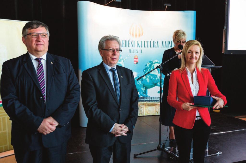 nkormányzatok a települések közlekedésbiztonságának növeléséért Fotó: Író oltán A díjazottak között öt közlekedésbiztonsági program csomag és tíz