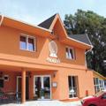 hu minden nap (every day / jeden Tag) 10.00-22.00 Monaco Kávézó (Cafe) H-2900 Komárom, Igmándi út 6. (GPS: N47.74633, E18.