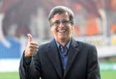 Vendégünk BARCA-IGAZGATÓ A PUSKÁS AKIÁN Informális látogatást tett akadémiánkon Jordi Penas i Babot, az FC Barcelona múzeumának igazgatója.