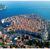 örökségéről nevezetes, melynek részét képezi a Nagy-tóban lévő kis sziget 12. sz.-i bencés kolostora. 6 DALMÁCIA. DUBROVNIKI RÉGIÓ. 41 5.
