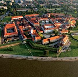 5. Odescalchi kastély és Ilok városának középkori városfala 5 10 SZLAVÓNIA.